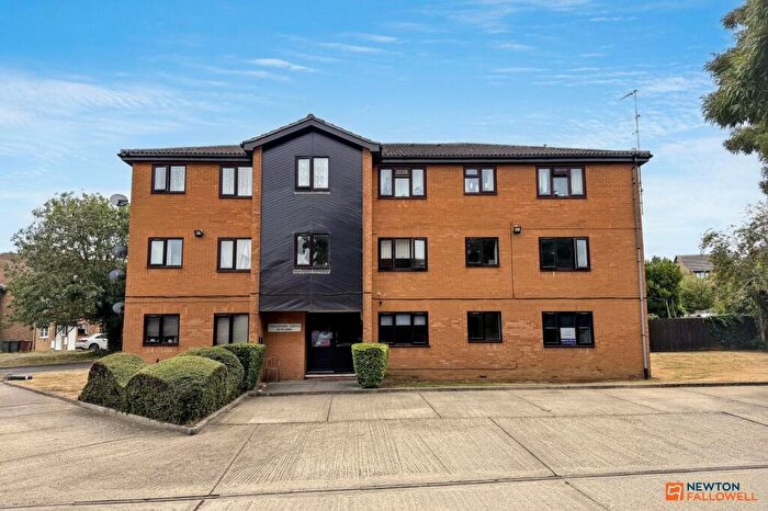 1 Bedroom Flat For Sale In Stagshaw Drive, Fletton, Peterborough, PE2