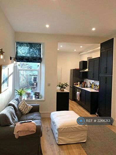 2 Bedroom Flat To Rent In Devonshire Road, Aberdeen, AB10