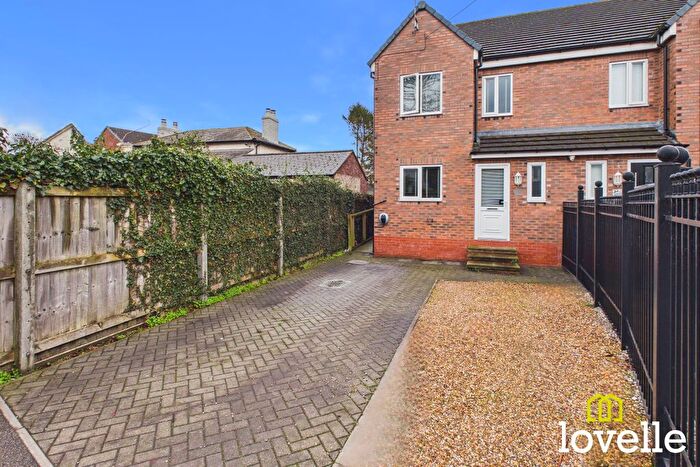 4 Bedroom Town House For Sale In Inglemire Lane, Cottingham, East Riding Of Yorkshire, HU16