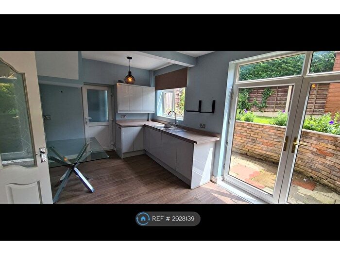 3 Bedroom Semi-Detached House To Rent In Woodlands, Failsworth, Manchester, M35