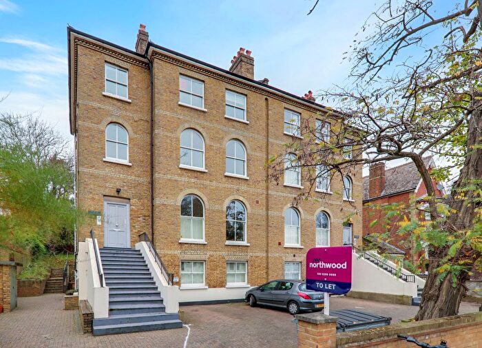 3 Bedroom Flat For Sale In Lancaster Avenue, West Dulwich, London, SE27