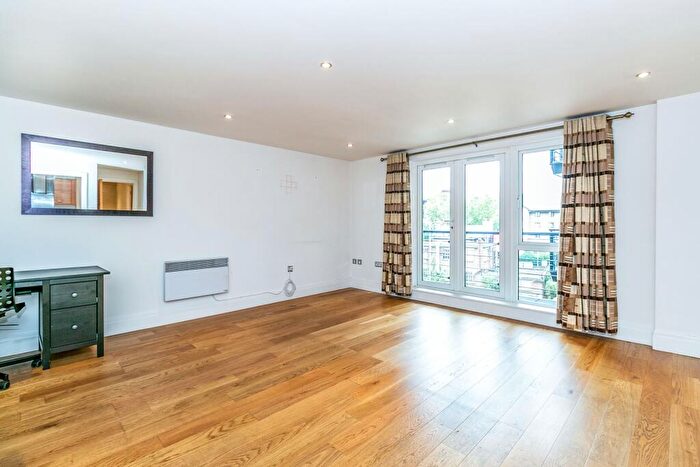 2 Bedroom Apartment To Rent In Alexander House, Royal Quarter, KT2