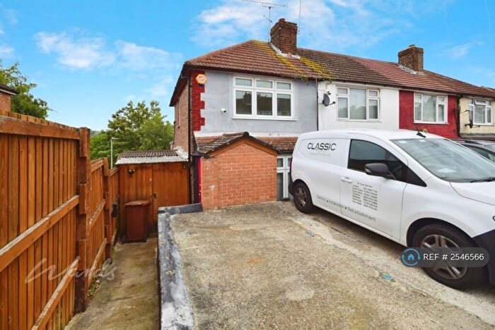 2 Bedroom Terraced House To Rent In Hawthorn Road, Rochester, ME2