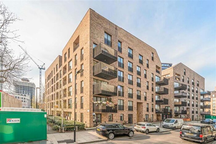 2 Bedroom Flat To Rent In Lucan Path, Shoreditch, N1