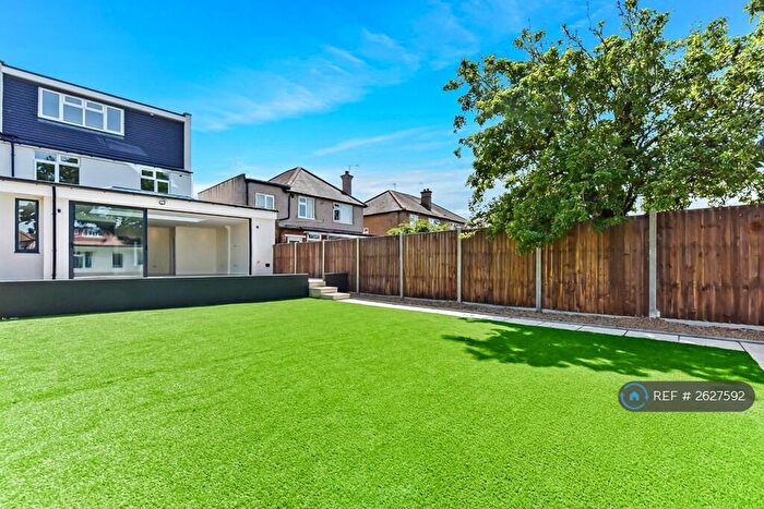 5 Bedroom Semi-Detached House To Rent In Kings Way, Harrow, HA1