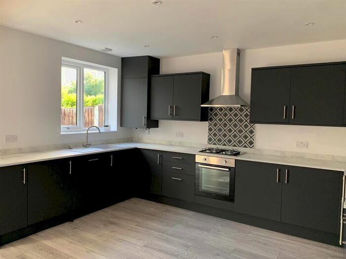 3 Bedroom Bungalow To Rent In Gainsborough Road, Warrington, WA4