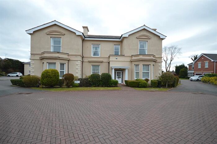 2 Bedroom Apartment To Rent In Apt GreenwayParkgate HouseParkgateCheshire, CH64