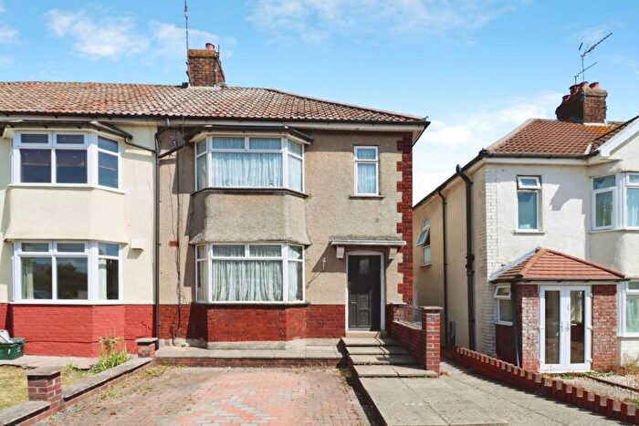 3 Bedroom End Of Terrace House For Sale In Cleve Road, Bristol, Avon, BS34