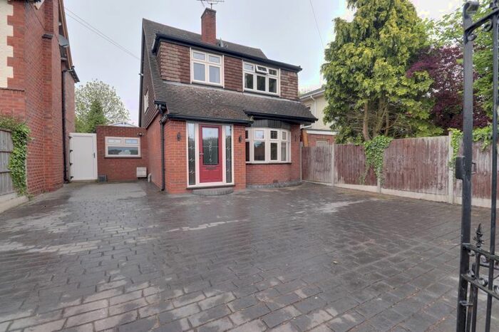 3 Bedroom Detached House For Sale In Light Ash Cul-De-Sac, Coven, Wolverhampton, WV9