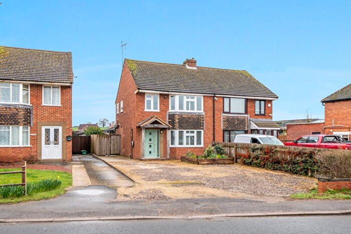 3 Bedroom Semi-Detached House For Sale In Bath Road, Eastington, GL10