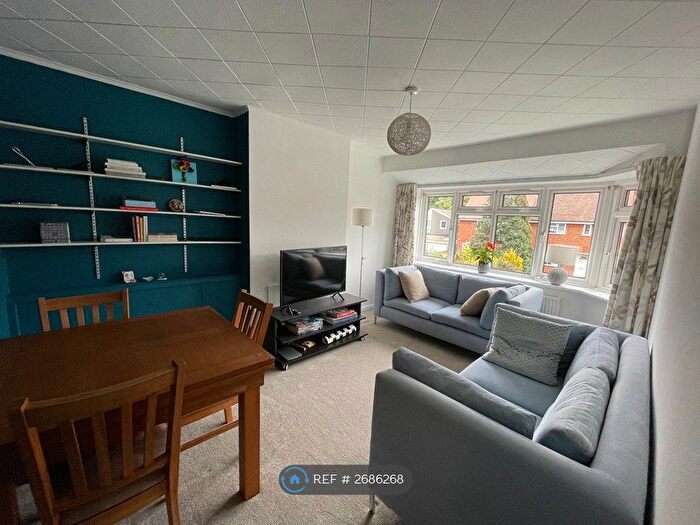 3 Bedroom Maisonette To Rent In Barnfield Gardens, Kingston Upon Thames, KT2