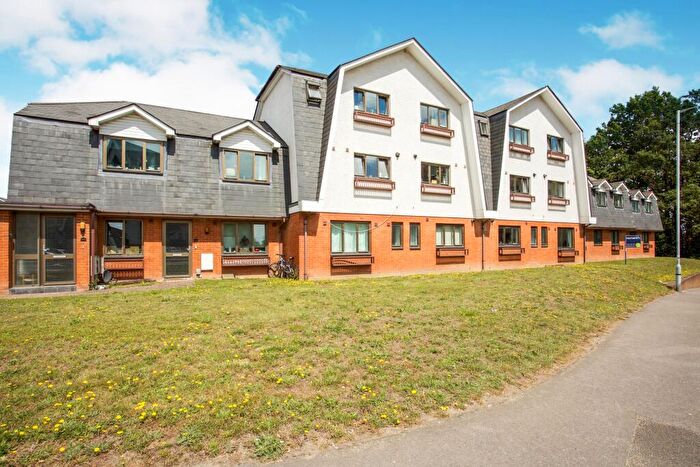 2 Bedroom Flat To Rent In Braeside, Binfield, Bracknell, RG12