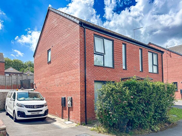 2 Bedroom Semi-Detached House For Sale In Birchlands View, Burngreave, Sheffield, S4