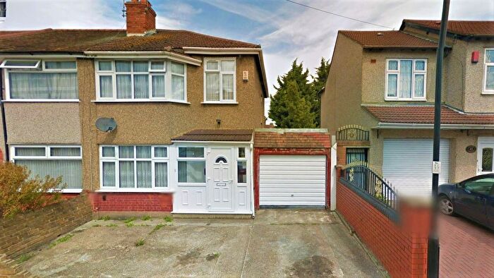 3 Bedroom Semi-Detached House To Rent In Waxlow Crescent, Southall, UB1
