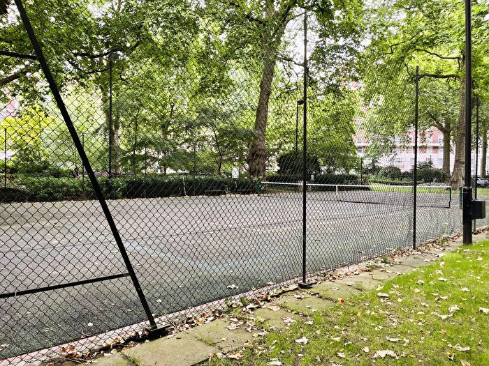 3 Bedroom Flat To Rent In Portman Square, Marylebone, London, W1H