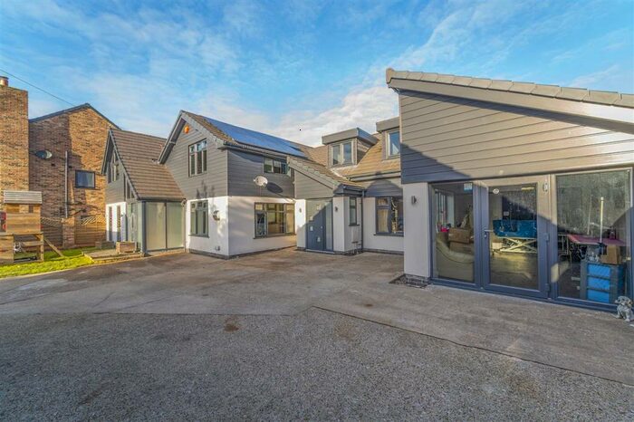 7 Bedroom Detached House To Rent In Three Tuns Road, Eastwood, Nottingham, NG16