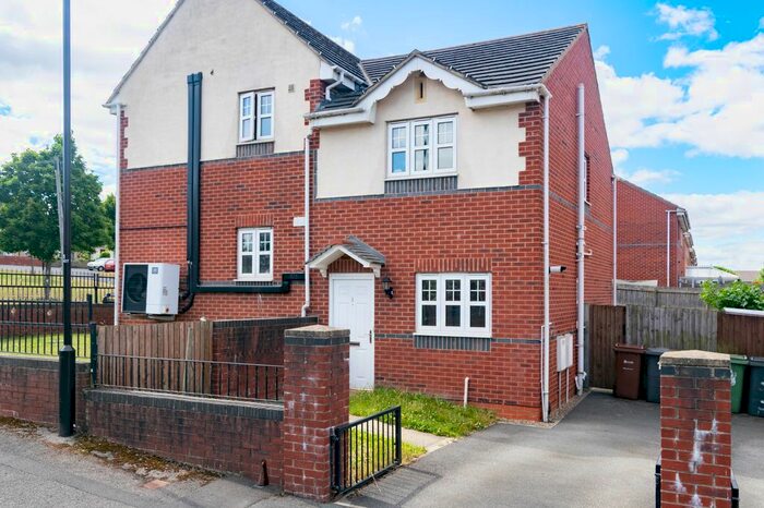 2 Bedroom Semi-Detached House To Rent In Cartmell Court, Leeds, LS15