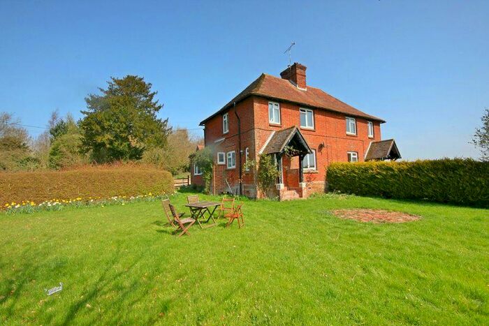 3 Bedroom Semi-Detached House To Rent In Overton, Nr Whitchurch, RG25