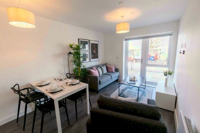 2 Bedroom Apartment To Rent In City Residence, Liverpool, Merseyside, L5