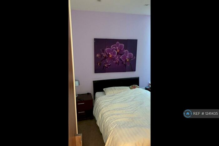 1 Bedroom Flat To Rent In Town House, Marylebone, NW1