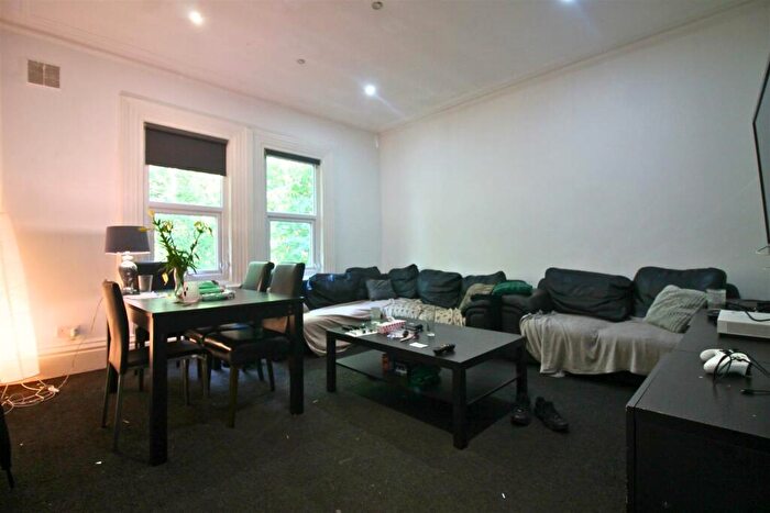 7 Bedroom House To Rent In B Cardigan Road, Hyde Park, Leeds, LS6