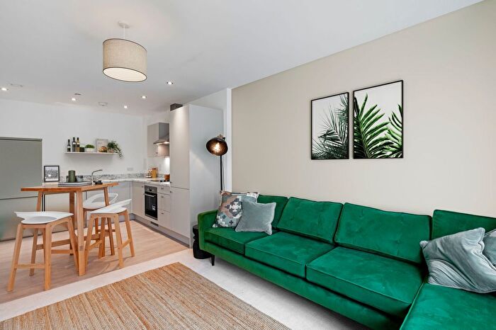 1 Bedroom Flat For Sale In Percival House, Knights Quarter, Winchester, SO22
