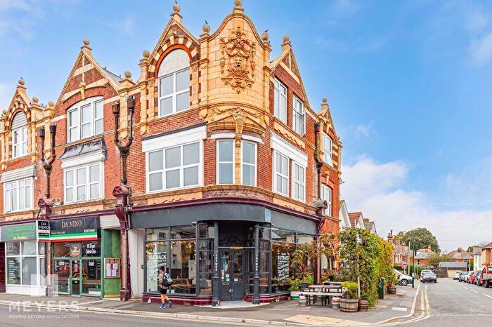 2 Bedroom Flat For Sale In Seabourne Road, Southbourne, BH5