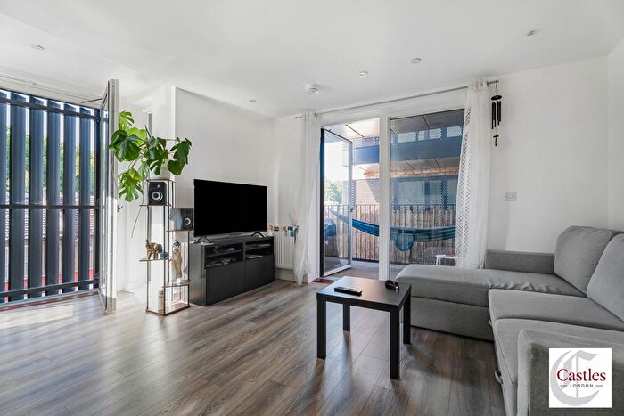2 Bedroom Property For Sale In Leagrave Street, London, E5
