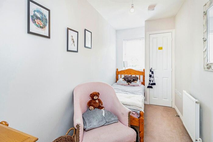 2 Bedroom Flat For Sale In Greensand View, Woburn Sands, Milton Keynes, MK17