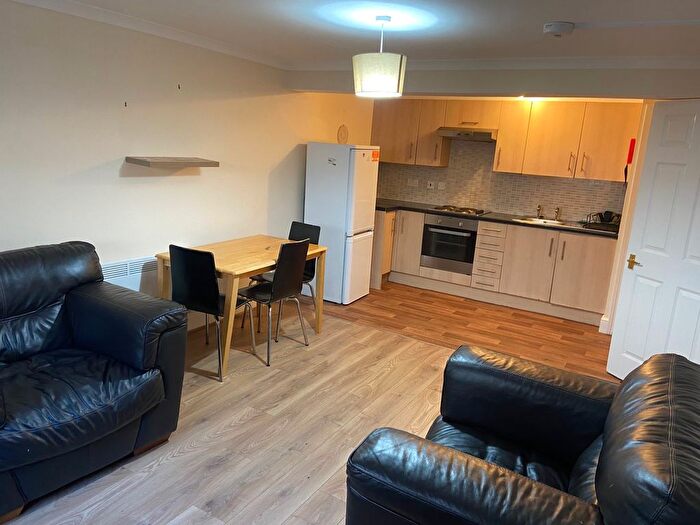 2 Bedroom Flat To Rent In Shenley Road, Borehamwood, WD6