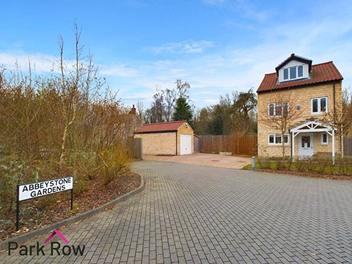 4 Bedroom Detached House For Sale In Abbeystone Gardens, Monk Fryston, Leeds, LS25