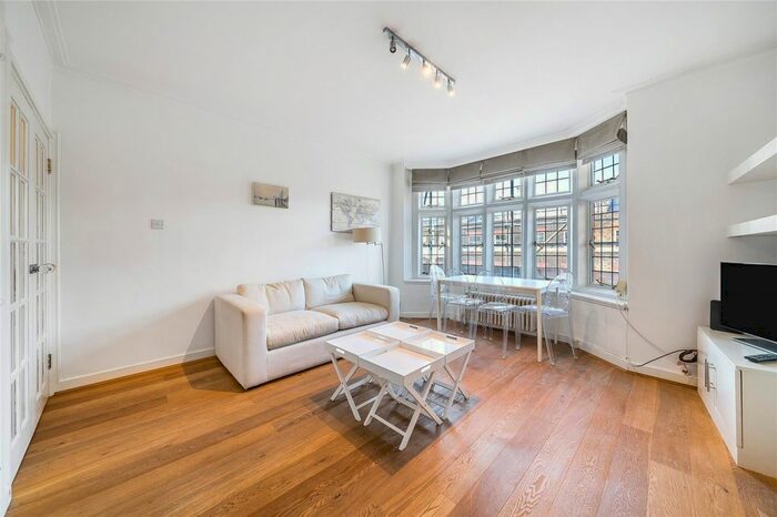 Studio To Rent In Queen Square, Bloomsbury, London, WC1N