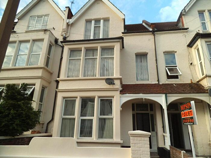 2 Bedroom Flat To Rent In York Road, Southend On Sea, SS1