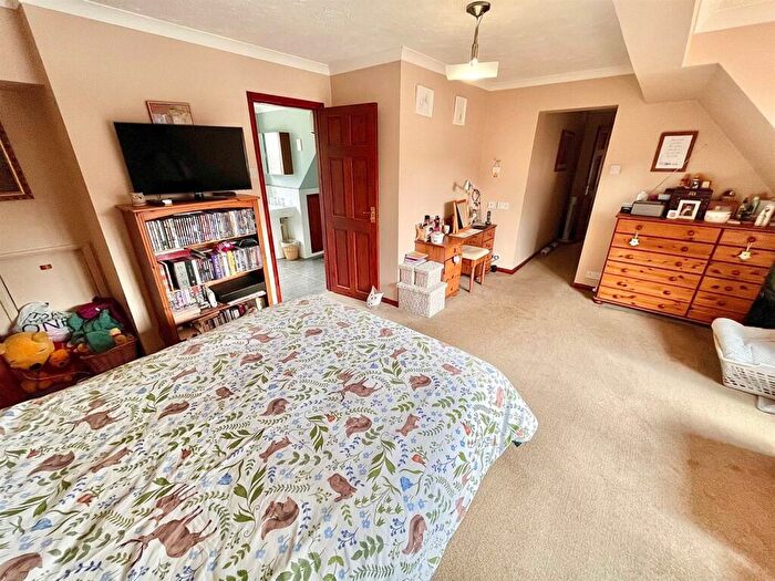 5 Bedroom House For Sale In Main Road, Ormesby, Great Yarmouth, NR29