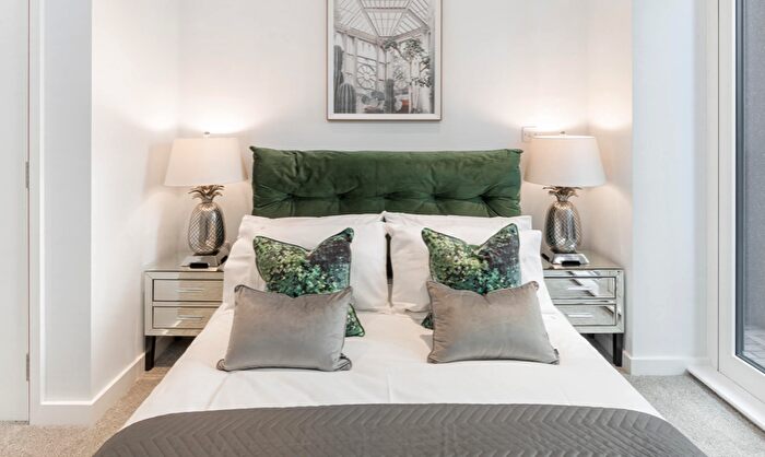 2 Bedroom Flat For Sale In Ellesmere Street, Manchester, M15