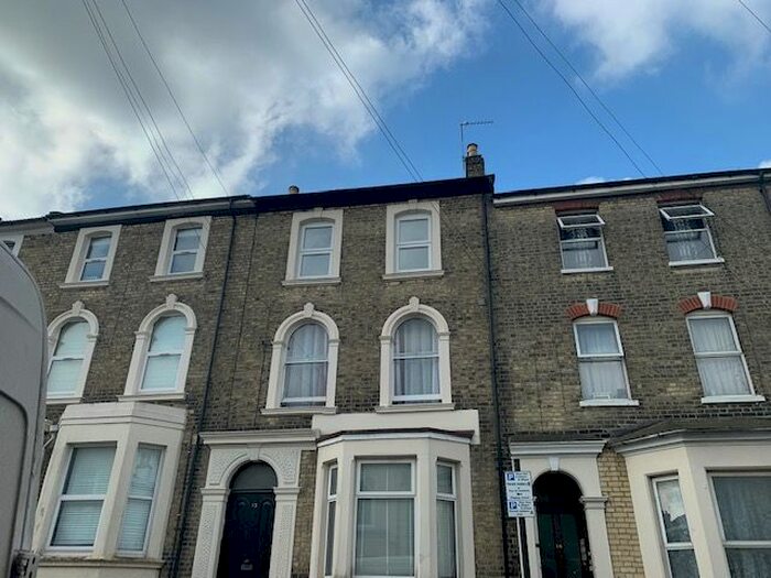 Studio To Rent In Cobham Street, Gravesend, DA11