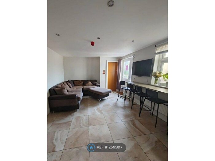 8 Bedroom Terraced House To Rent In Merthyr Street, Cathays, Cardiff, CF24