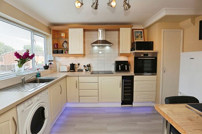 2 Bedroom End Of Terrace House For Sale In Dragoon Close, Southampton, Hampshire, SO19