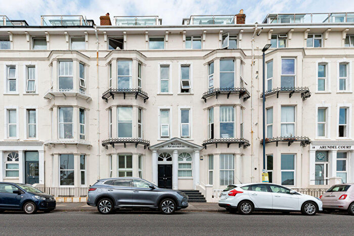 2 Bedroom Apartment For Sale In Solent Apartments, South Parade, Southsea, PO5