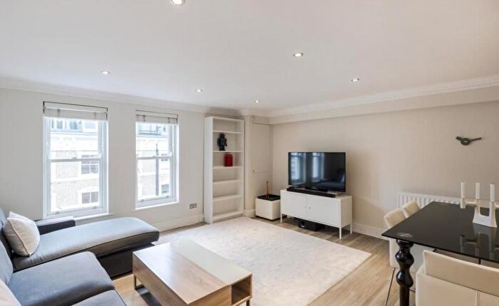 2 Bedroom Flat To Rent In Dorset Square, Marylebone, London, NW1