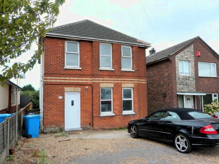 2 Bedroom Flat To Rent In Ringwood Road, Parkstone, Poole BH12