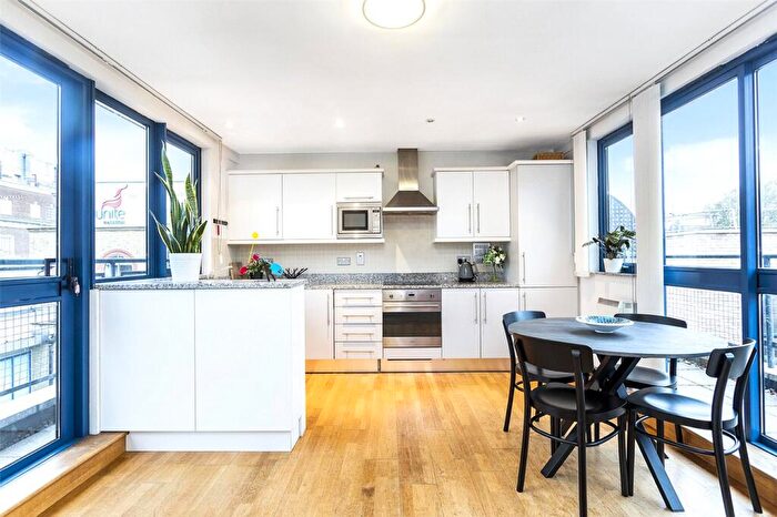 2 Bedroom Apartment To Rent In Masons Yard, London, EC1V