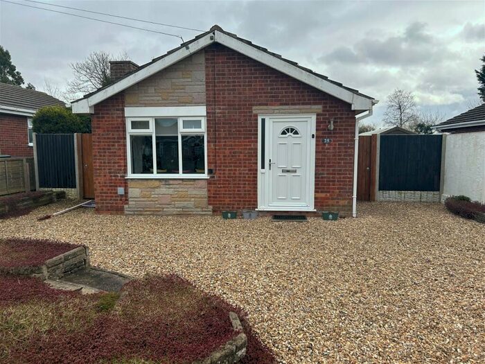 2 Bedroom Detached Bungalow For Sale In South End, Hogsthorpe, Skegness, Lincolnshire, PE24