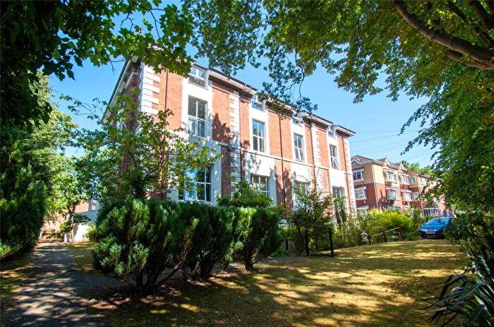 2 Bedroom Flat For Sale In Caroline Place, Oxton, Wirral, CH43