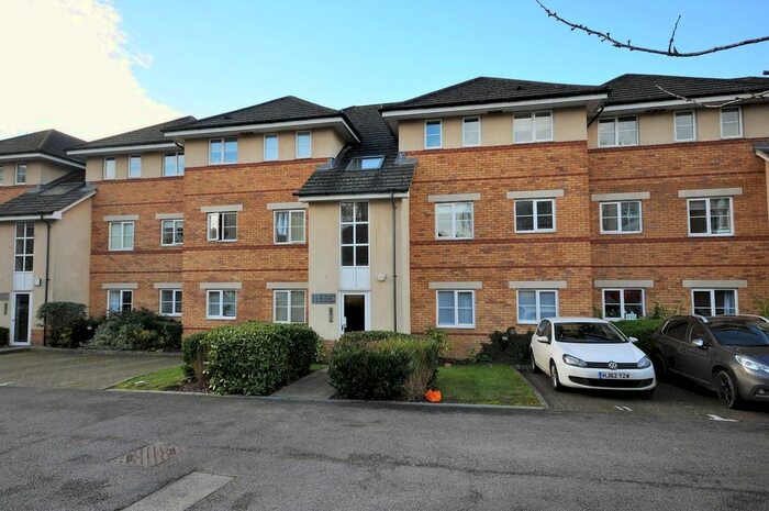 2 Bedroom Flat To Rent In Ebberns Road, Hemel Hempstead, HP3