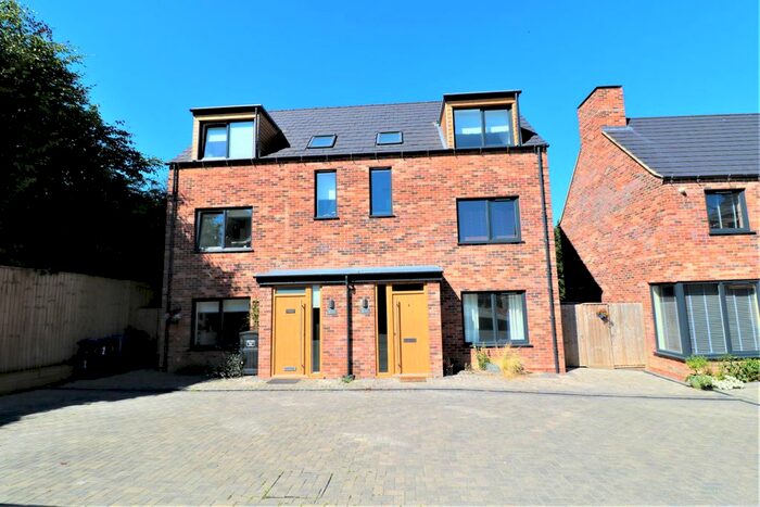3 Bedroom Semi-Detached House To Rent In Varlows Yard, Caistor, LN7