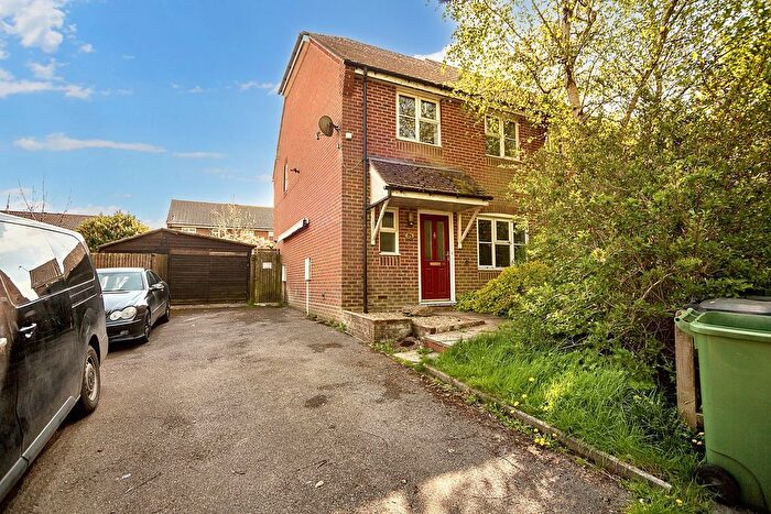 3 Bedroom Semi-Detached House For Sale In Farthing Hill, Ticehurst, Wadhurst, TN5