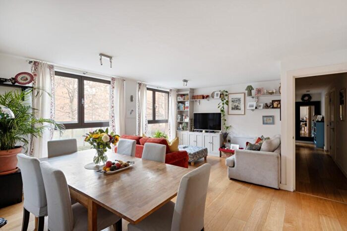 3 Bedroom Apartment For Sale In Chance Street, E2