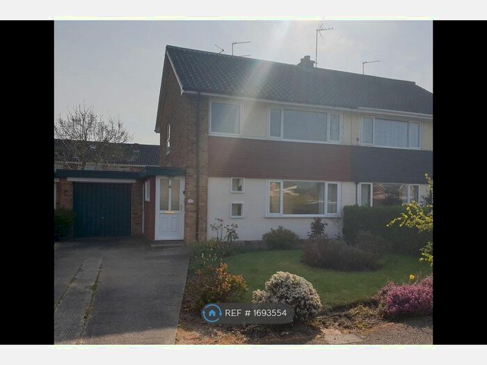 3 Bedroom Semi-Detached House To Rent In Allington Drive, York, YO31