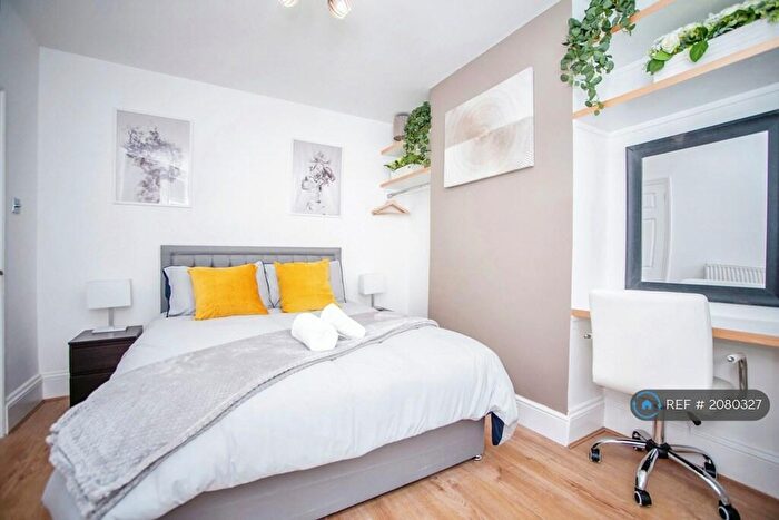 3 Bedroom Semi-Detached House To Rent In Livingstone Road, Gillingham, ME7